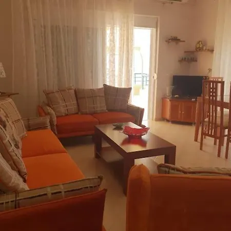 Alesia Apartment, Apartment